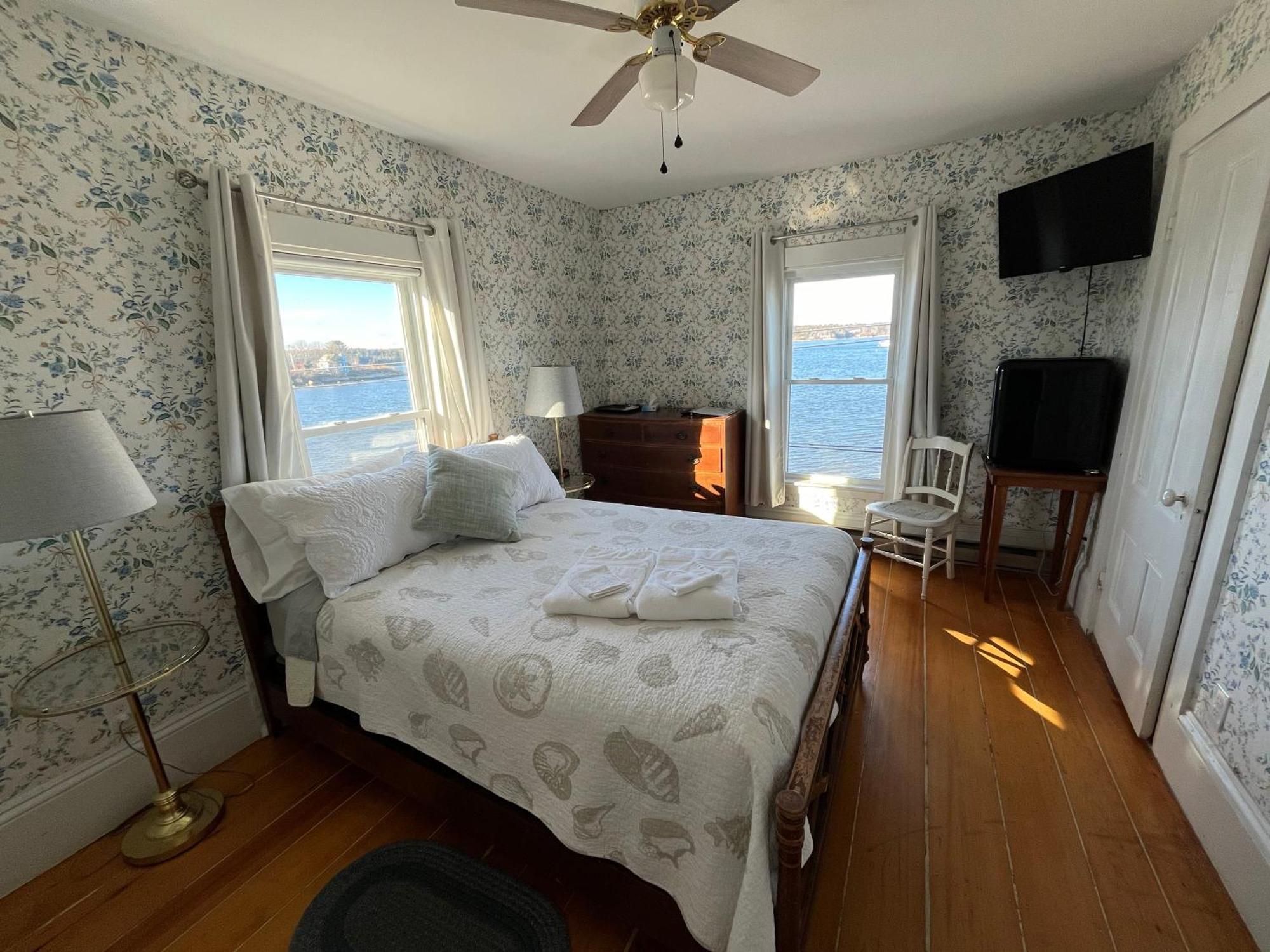 Spinneys Guesthouse & Beach Cottages Phippsburg Экстерьер фото